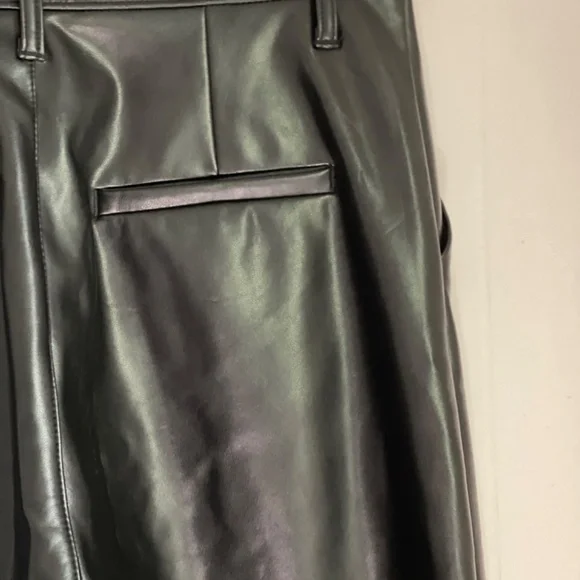 Abercrombie & Fitch The Skinny Ultra High Rise Black Vegan Leather Pants 8/29L - Picture 10 of 14